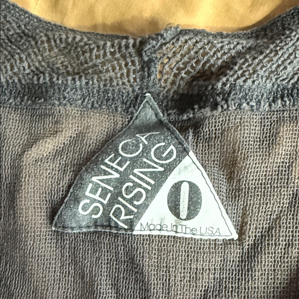 Seneca Rising grey Blouse - Picture 2 of 3